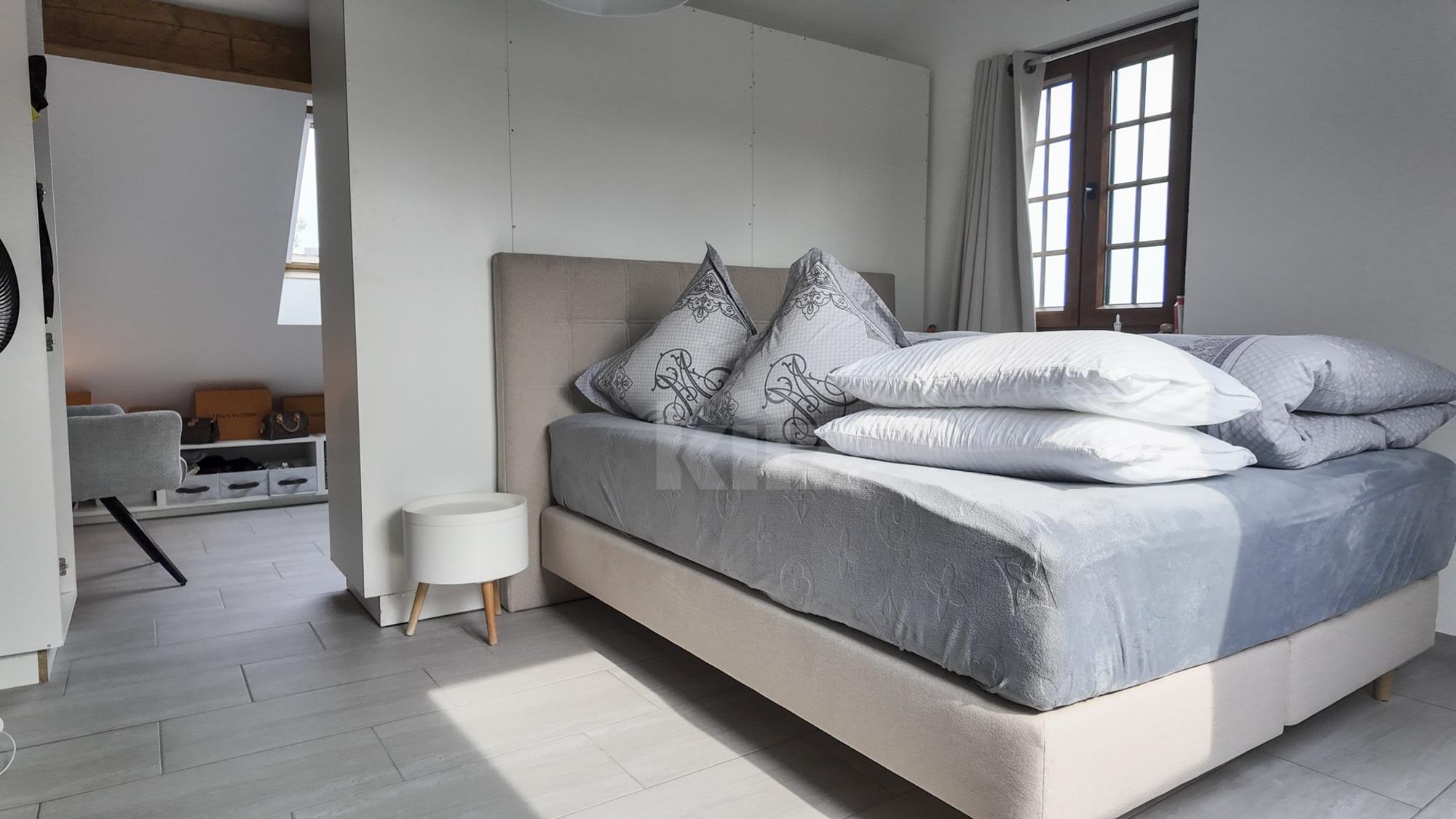 a518f4bf8d0b4309c8dfc9cb1793b755